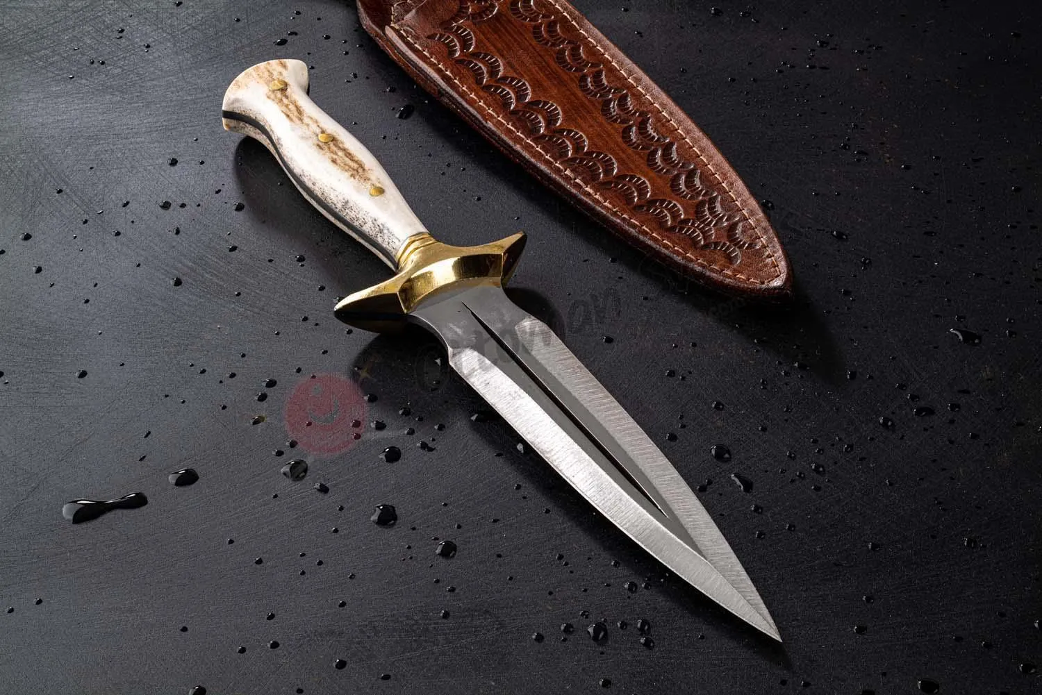 Deer Antler Handle Double Edged Hunter Dagger